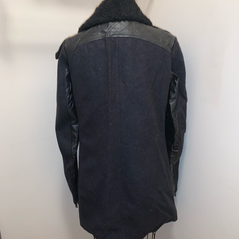 JACKET - Picture 2 of 3